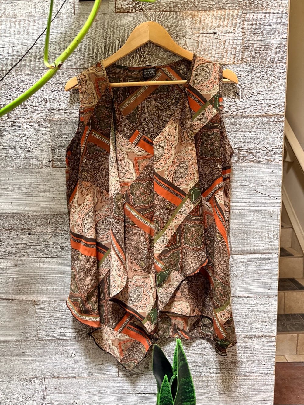 VAMP | Handkerchief V-Neck Sleeveless Blouse - Women's M, Orange/Green/Cream
